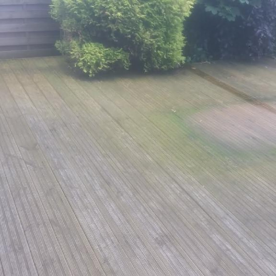 Nice Clean - Decking After a Clean